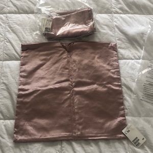 New in Package (2) H & M 16 x 16 Pink Pillow Case